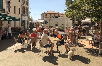 Le Bistral (Rolland), Café à Saint-Rémy-sur-Durolle