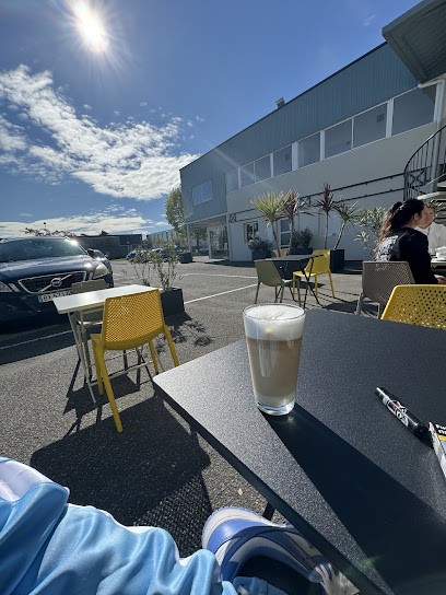 Moustache Et Moka - Coffee Shop, Café à Serres-Castet