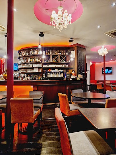 Café De Luna, Café à Paris 18