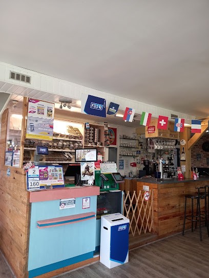 Café De La Place, Café à Saint-Paër