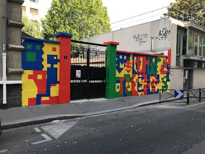 Un Projet De L'association D2L, Café à Paris 19