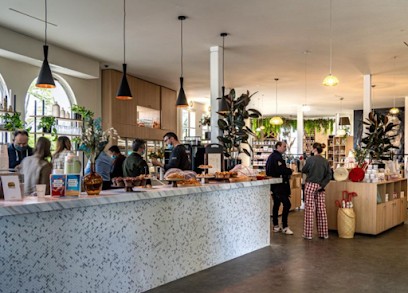 Cœur Sacré, Café à Paris 18