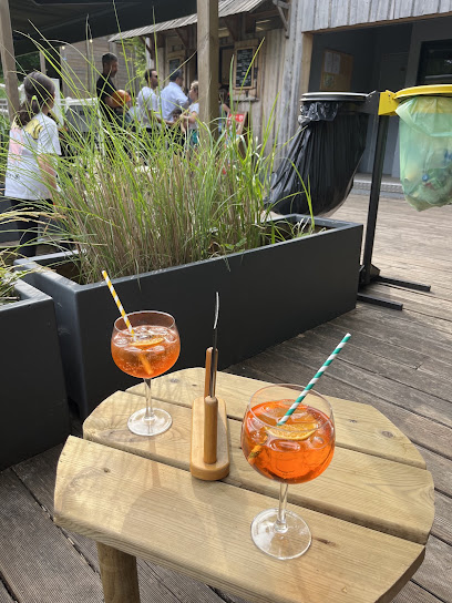 La Guinguette De L'accrocamp Café à Rueil-Malmaison