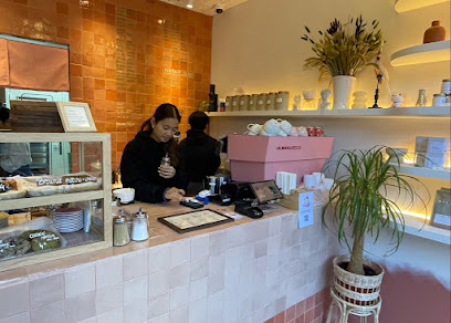 Koko Coffee Shop - Canal Café à Paris 19