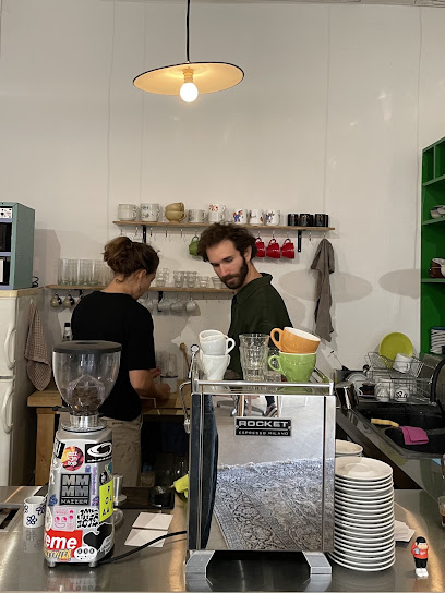 Café Tbtf Radio, Café à Bourg-Saint-Andéol