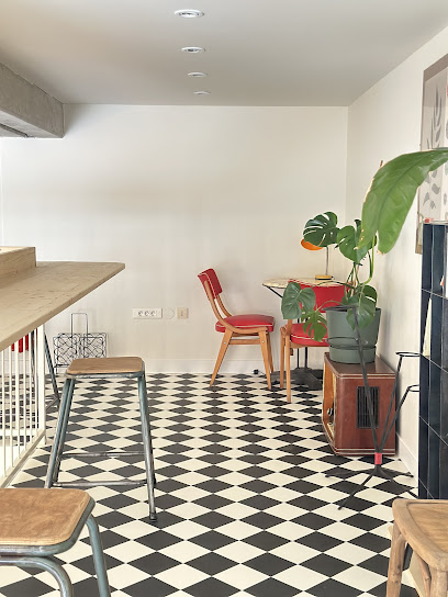Mola Concept Store Coffee&Matcha Café à Saint-Louis