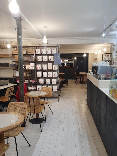 Coutume Forez, Café à Paris 03