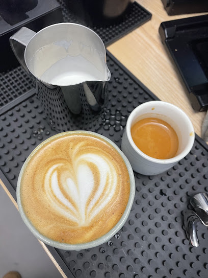 Flow Street Food Coffee Café à Largentière