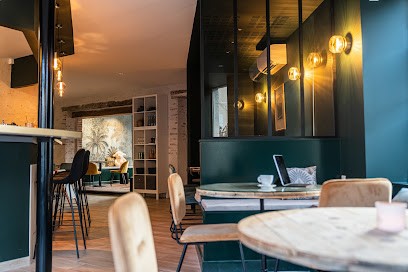 Chez Elles Café-Bar-Restaurant Tavers, Café à Tavers