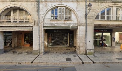 Blanc, Café à La Rochelle