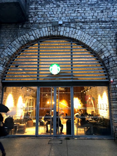 Starbucks, Café à Nîmes