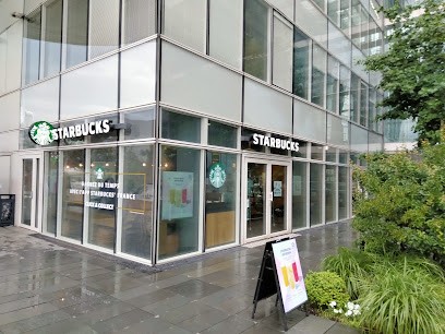 Starbucks, Café à Courbevoie