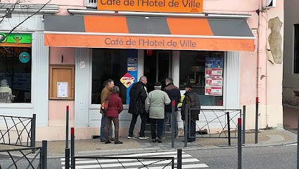 Cafe de L Hotel de Ville, Café à Cours