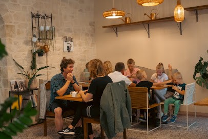 Full Bloom Café, Café à Nice