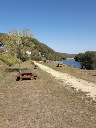Au Bord De L'O 2020, Café à Nouzonville