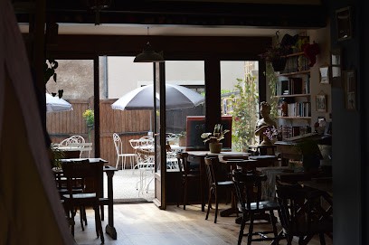L'Ailé Fan Rose, Café à Saint-Jean-de-Côle