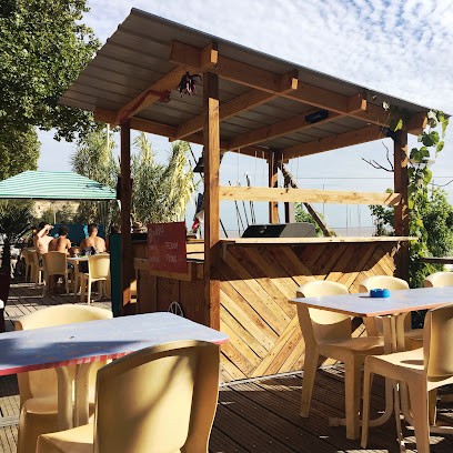 Tina's Café - Saint-Fort-Sur-Gironde, Café à Saint-Fort-sur-Gironde