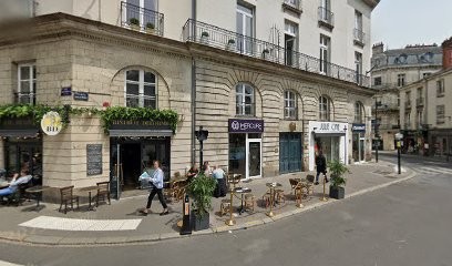 Varavara, Café à Nantes