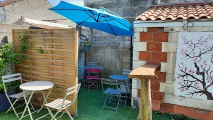 Srey Nane Café, Café à Rochefort