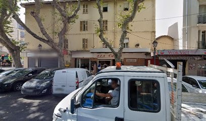 La fleur d'Orient, Café à Toulon