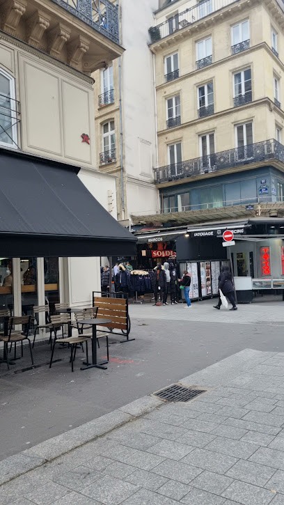 Starbucks, Café à Paris 01