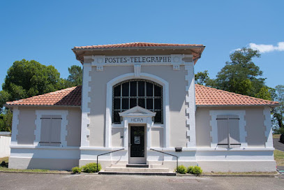 Le Café De La Poste, Café à Herm