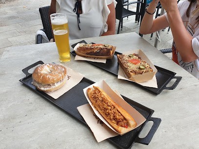 Good tower, Café à Vitré