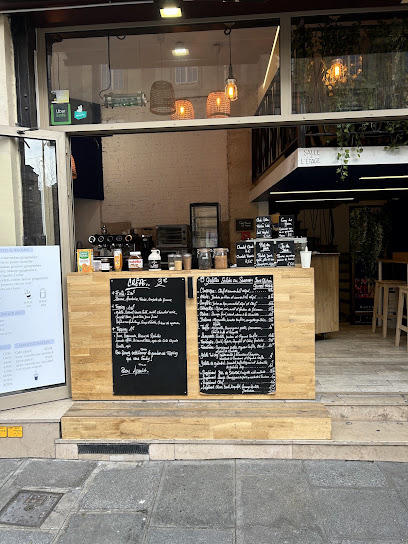 The Caly ~ Coffee Shop & Juice Bar Café à Paris 04