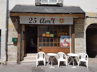 25 AVRIL Café Portugais, Café à Tours