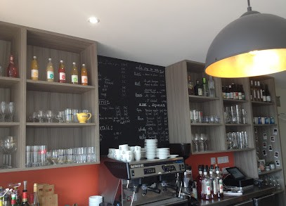 Café De La Place, Café à Saint-Félix