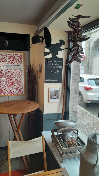 Le Café Hervé, Café à Plœuc-L'Hermitage