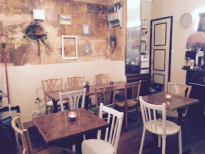 Chez Val Café à Paris 18