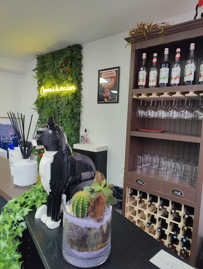 Comme À La Maison (Bar À Jeux, Boutique Et Tcg) Café à Puteaux