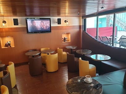 Café Le Théâtre, Café à Saintes