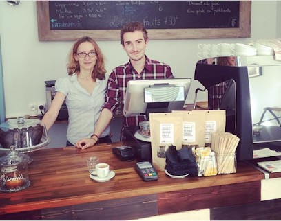 Cairn Coffee Shop & Naturopathy, Café à Paris 07