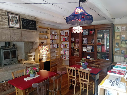 Librairie-Café Au Chien Qui Lit, Café à Pleudihen-sur-Rance