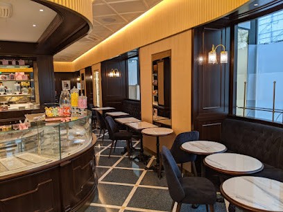 Cova Paris, Café à Paris 01