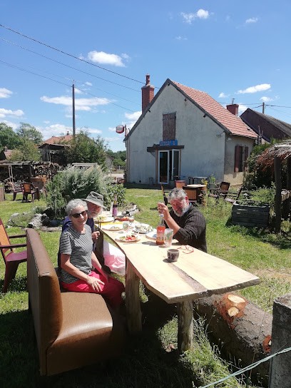 Au St Hilaire, Café à Saint-Hilaire-Fontaine