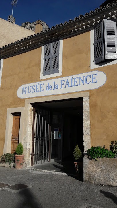 Café Des Alpes, Café à Roumoules