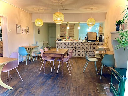 Lolly’s Tea Room, Café à Nanteuil-en-Vallée