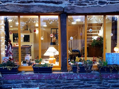 Brocéliande Café, Café à Tréhorenteuc
