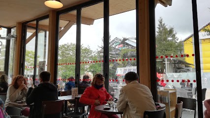 Bar Des Machines De L’Île, Café à Nantes
