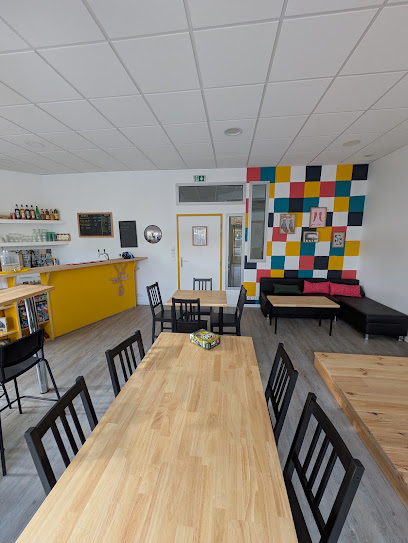 Le Plateau Café Culturel Ludique Café à Bègles