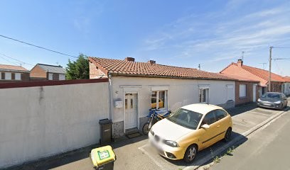 Rue Roger Salengro, Café à Merville