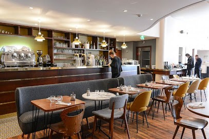 Studio 16, Café à Orléans