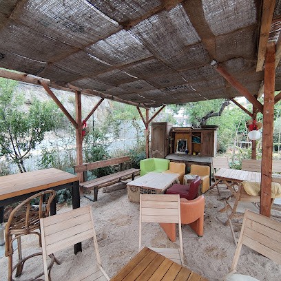 Buvette Associative T’CAP21, Café au Rove