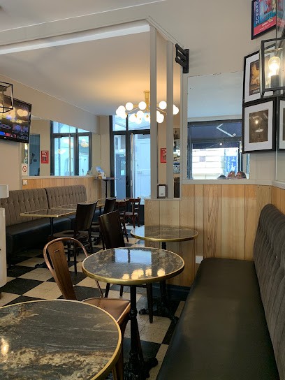 Le Neptune, Café à Trouville-sur-Mer