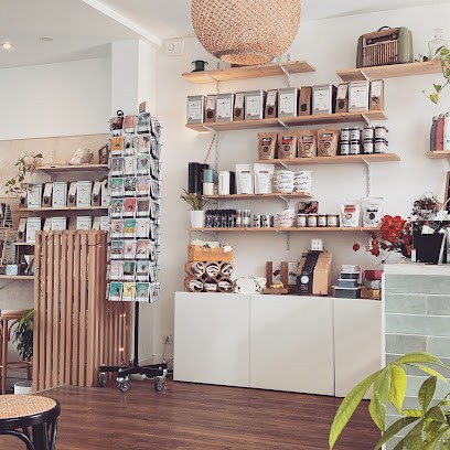 Café Biscuit - Café Restaurant Salon De Thé Idées Cadeaux, Café à Nantes