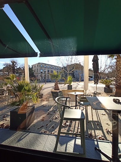 Café De L'Esplanade, Café à Saint-Ambroix