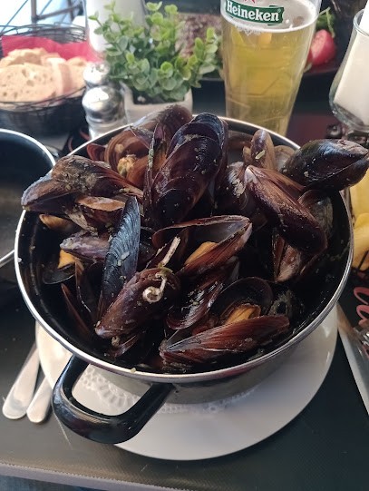 Café De La Côte, Café à Villemontais